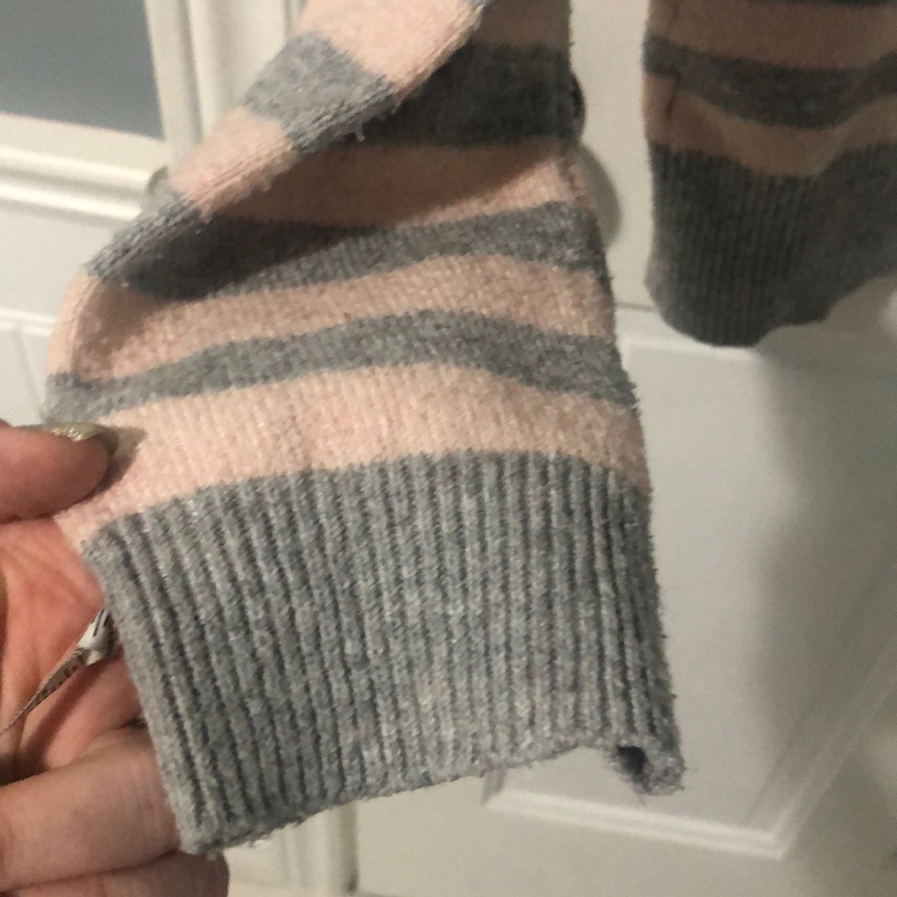 Striped sweater - Picture 4 of 4